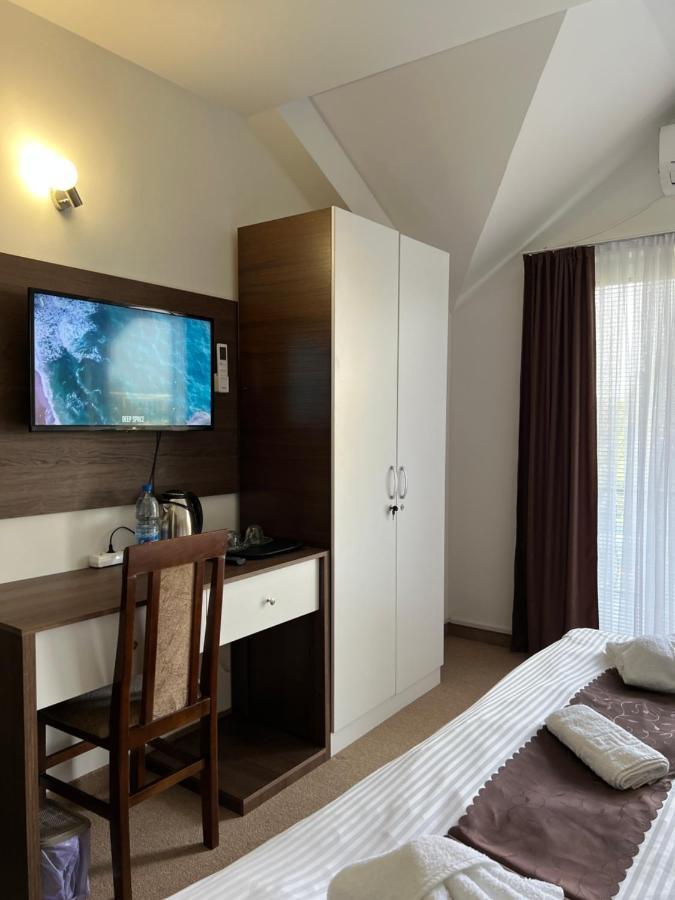 Hotel Andalus Skopje Exterior photo